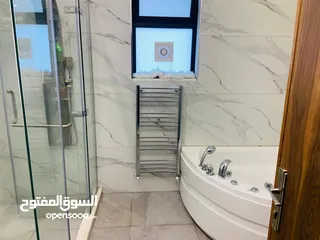  3 فيلا 3طوابق للإيجار - داخل كمباوند (جرين لاند) وبسعر مغري!!