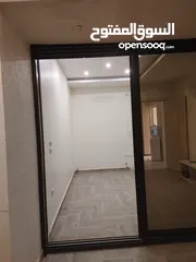  5 روف فاضي للايجار