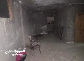  2 شقة على شارع رئيسي