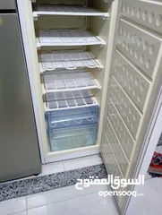  6 فريزر خمس رفوف و سحابين نوع BETAK شغال و كفالة تشغيل بالاضافه لفرن كهرباء نوع رويال صناعه تركيه