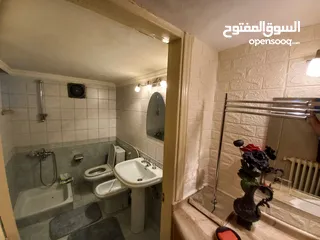  13 شقة غير مفروشة للإيجار 400م2 ( Property 16683 )-174848012