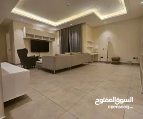  6 شقق شقة للايجار الرياض حي الملقا  ثلاث غرفة  صالة  مطبخ  ثلاث حمامات  الشقة مفروشة بلكامل  السعر 35