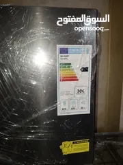  3 العلامه التجاريه :ثلاجه SHARP  اللون ستانلس ستيل (معدني)  غير مستعمله أبدا بعدها بتغليف الشركه