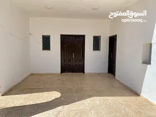 1 بيت مستقل للايجار ضاحية الملك عبدالله/ 200 متر