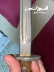  6 سيف قديم  كما يظهر بصوره