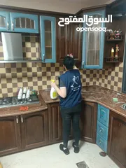  3 شركة royal cleaning لخدمات التنظيف الشاملة للمنازل والمؤسسات والشركات والمنازل حديثة البناء .