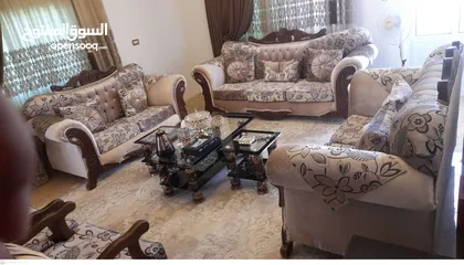  2 طقم كنب تسع مقاعد مع طاولة وسط استخدام بسيط
