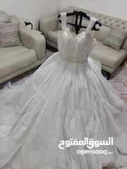  2 بدلة عاروس ابيض نظيف