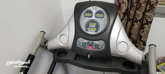  2 جهاز المشي الداخلي Sports treadmill