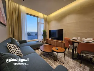  3 شقق سكنية فاخرة  مفروشة بالكامل بإرقى الاثاث شاملة للماء والكهرباء . انترنت مجاني