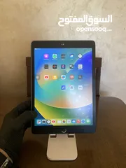  27 للبيع: iPad الجيل الثامن (iPad 8) – 32GB