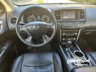  19 Nissan Pathfinder  4x4 2016