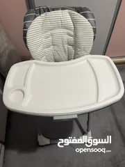  1 كرسي أطفال للطعام