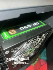  6 كمبيوتر جبار مع شاشتين وماوس وكيبورد وسماعه وكنترولر (الجهاز معظم القطع جديدة وكراتينها معها )