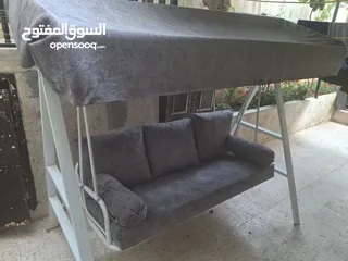  2 مرجوحة خارجية ثلاثية المقاعد – حالة ممتازة  مرجوحة حدائق ثلاثية المقاعد – بحالة ممتازة