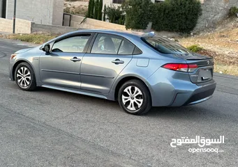  10 تويوتا كرولا هايبرد 2020 بحاله ممتازه ب 12800