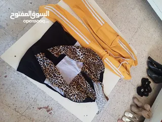  16 شروة ملابس مرررتبه للبيع بسعر حرررق جدا