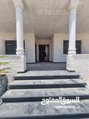  3 فيلا للبيع