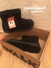  1 جزمة   نسائي- ماركة اير ووك Ladies boots - Air walk brand