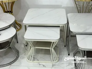  3 طاولات جرانيت وسط مع إضافة لمسه جمال المرأة الرائعة