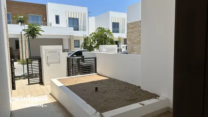  1 Luxurious villas for sale in Ghadeer (Muscat) / Продаются роскошные виллы в районе Ghadeer (Muscat)
