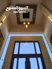  4 شقه ارضيه مميزه مقابل سكن خاص 240 م داخلي 4 نوم حي الصحابة كرادور عبدون رجم عميش تدفئه تحت البلاط