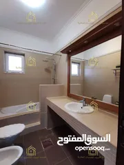  7 شقة فارغة - دير غبار - 4نوم - 280م - مطلة - قريبة من الخدمات العامة