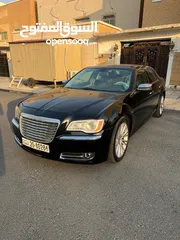  4 كرايزلر c300 مديل 2011