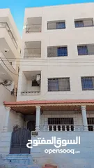  3 بناية مكونة من اربع طوابق /الزرقاء جبل طارق