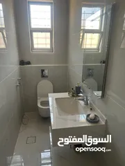  9 بيت مستقل مساحه البناء صافي175متر البناء الفعلي 240م // تشطيب سوبر ديلوكس، منطقة هادئه ومطله وجميله.