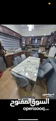  8 طاولة طعام فاخرة بتصميم عصري وأنيق
