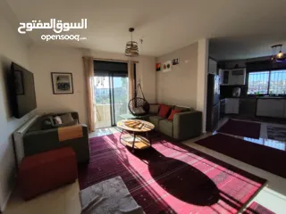  3 روف مفروش للإيجار في سطح مرحبا