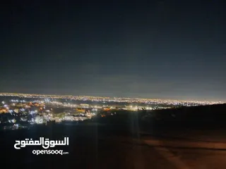  7 أرض مميزة في الموقر (مطل الحاتمية)