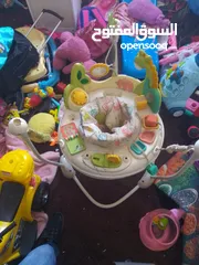  4 مرجيحة chicco شغالة بحاجة لغطاء البكريه نطنيطة شغاله بحالة ممتازة نوعة فيشر برايز اوروبي سرير هزاز