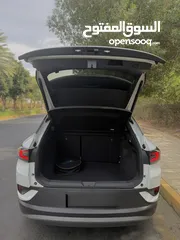  18 Volkswagen ID.4 Crozz Pure+ ترخيص جديد سنه كاملة + فحص كامل + ممشى قليل