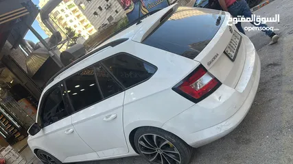  1 سيارة للبيع