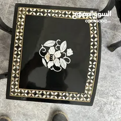  5 طاولات  خشب مطعم بالصدف