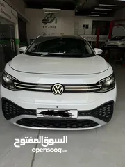  1 Volkswagen ID6 coross pro