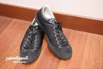  2 احذية اصلية