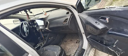  2 سيارة جيب هونداي توسان 2011 لقطة للبيع