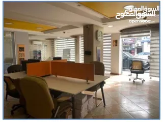  8 مجمع تجاري في منطقة العبدلي بالقرب من البنك المركزي