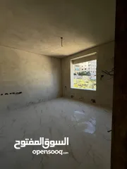  10 tira palace