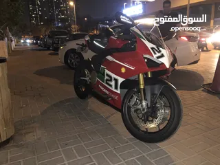  11 Ducati V2 special edition Bayliss - WhatsApp 056-9000 354