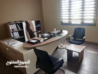  5 مكتب للايجار امام شركه الخليج ب2500