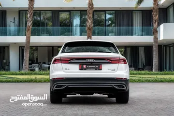  8 Audi Q8 S-LINE