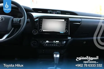  16 Toyota Hilux 2025