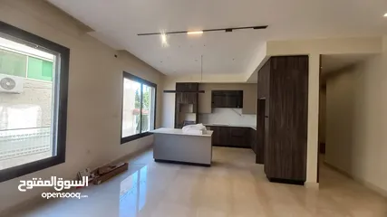  9 شقة فاخرة شبه مفروشة لللايجار في عبدون ( Property 40200 ) سنوي فقط