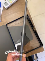  3 ايباد 8 Ipad  مستعمل بحالة الجديد 128 ولا خدش ولا نقرة مناسب للدراسة (طلاب الجامعات والتوجيهي)