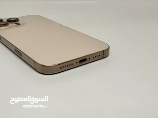  17 iPhone 16 Pro Max مشحون 17 مرة فقط شبه جديد