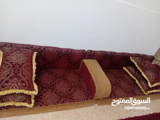  5 ديوانه للبيع بحال وكالة